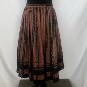 Heller Tracht vintage Austrian trachten skirt with black lace  size 40